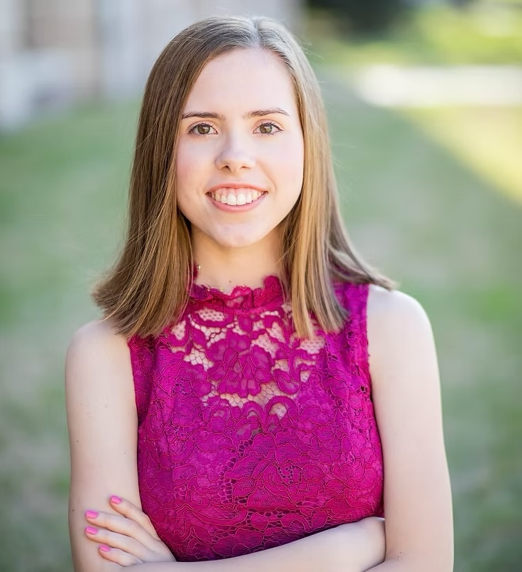 Brianna Thompson headshot
